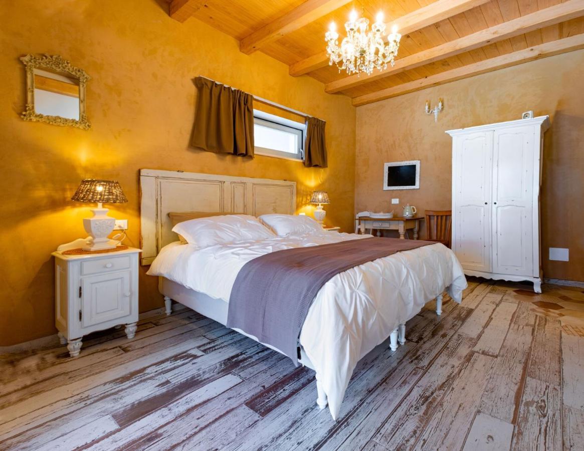 Bed and Breakfast Aria Di Bosco LʼAquila Esterno foto